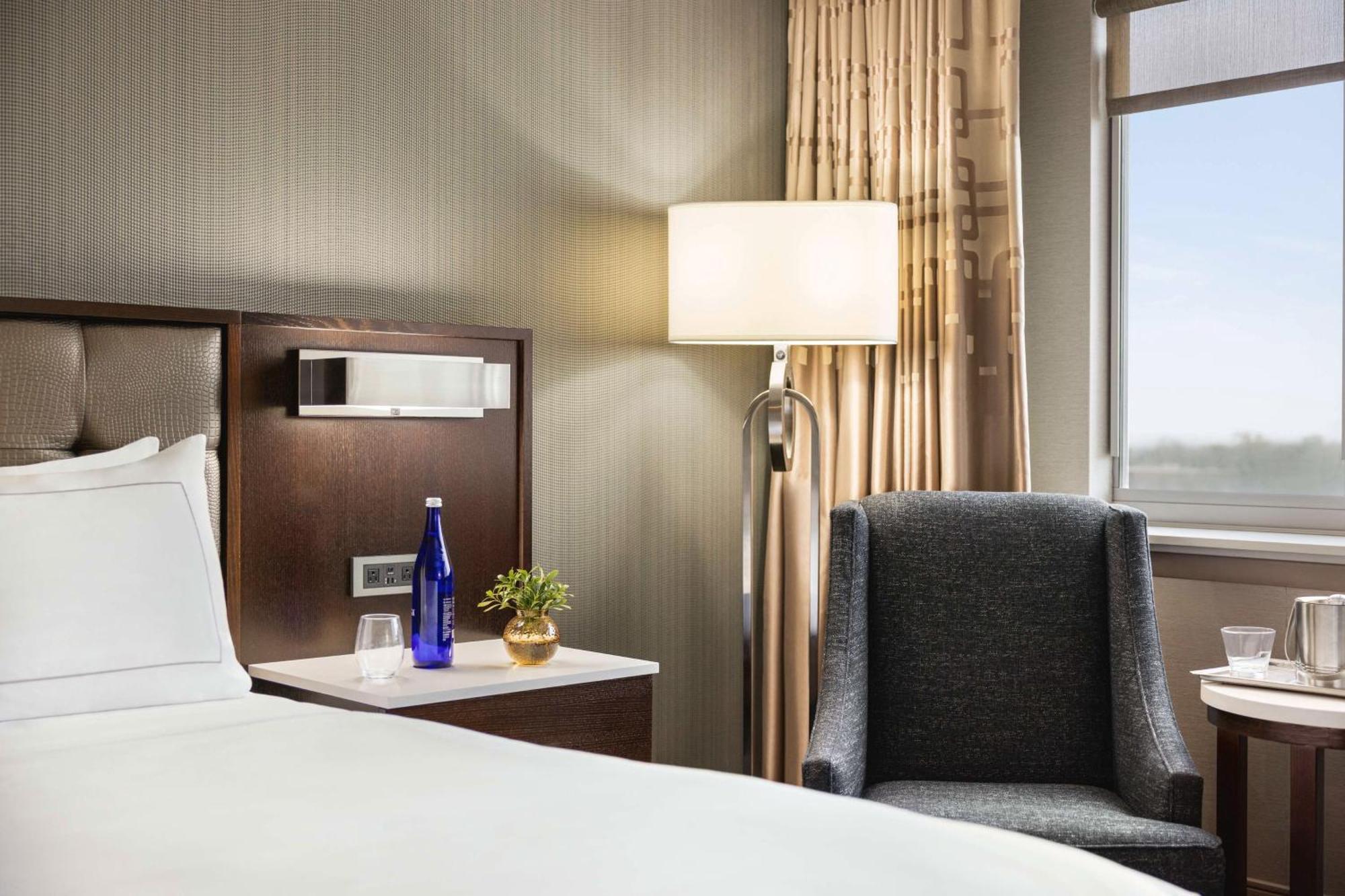 Hilton Philadelphia City Avenue Exterior foto