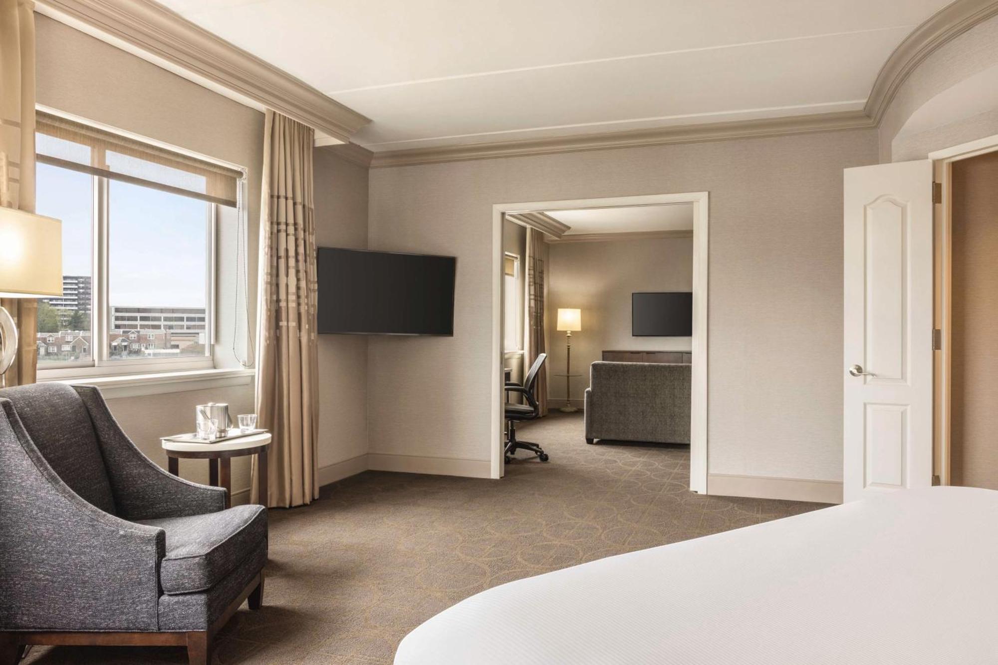 Hilton Philadelphia City Avenue Exterior foto